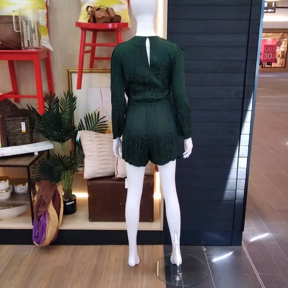 H&M Green animal print festive playsuit long sleeve size 8 - Picture 2 of 5